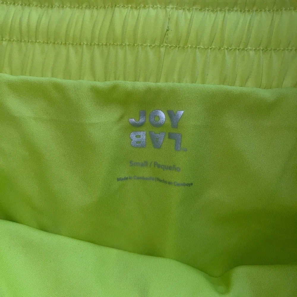 JoyLab Shorts - Picture 2 of 3